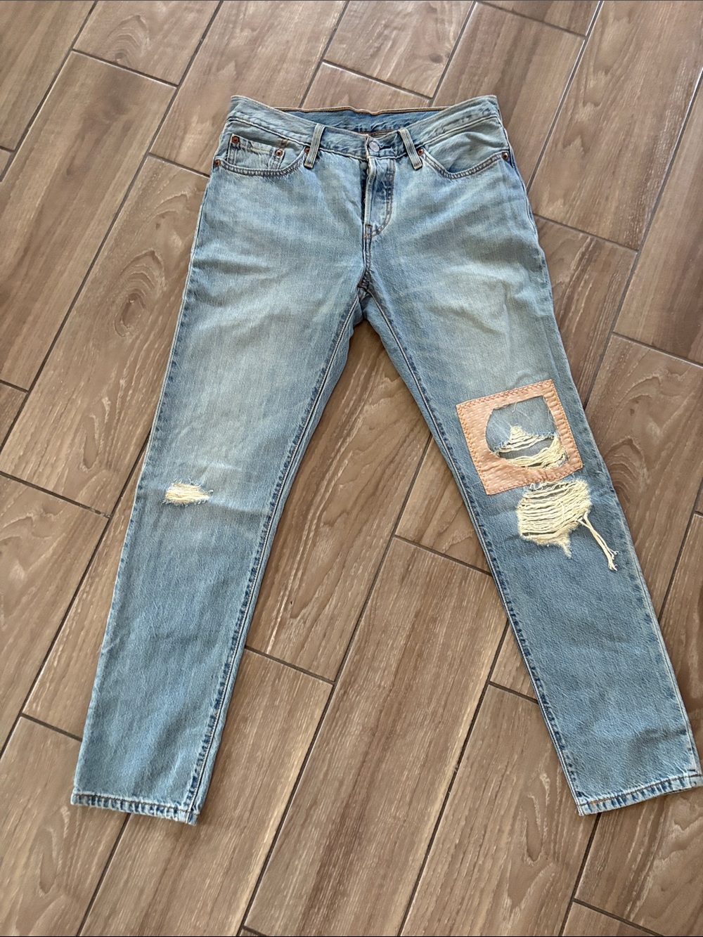 Levi’s 501 red tab Patchwork distressed straight blue denim jeans Women’s 26/34